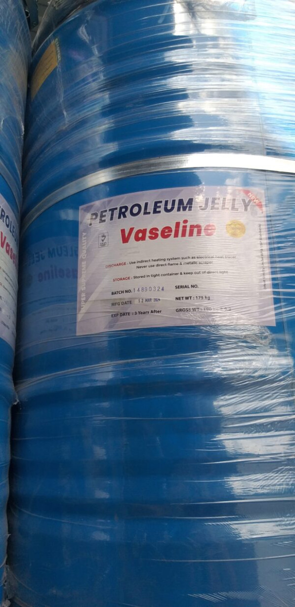 vaseline-iran-600x1235 VASELINE (WHITE PETROLEUM JELLY)